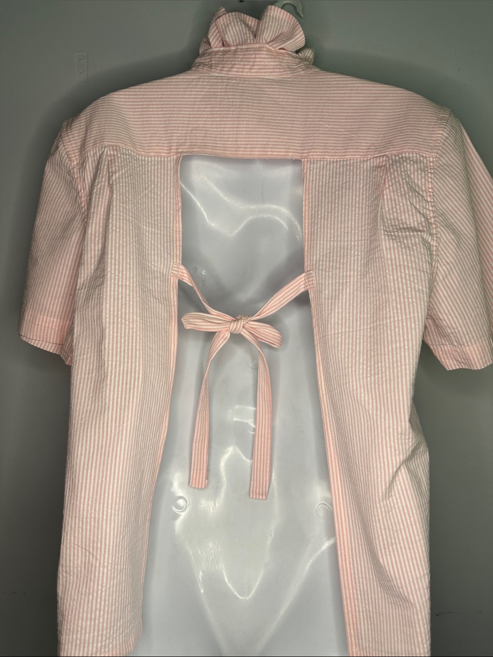 Re-worked crown & ivy Light Pink Seersucker Ruffled collar Open back Shirt